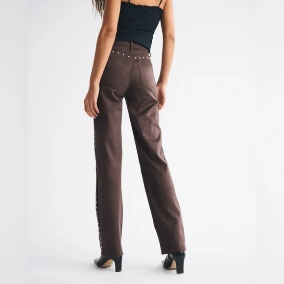 Abercrombie & Fitch High Rise 90s Relaxed Vegan Suede Pant - Picture 4 of 8